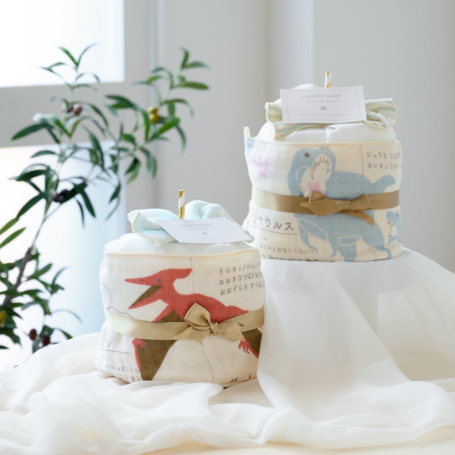 恐竜のベビーケーキ（ティラノサウルス）